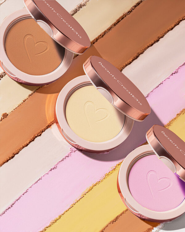 Polvo Compacto Fijador "PRETTY PRESSED" Naturally golden - Image 3