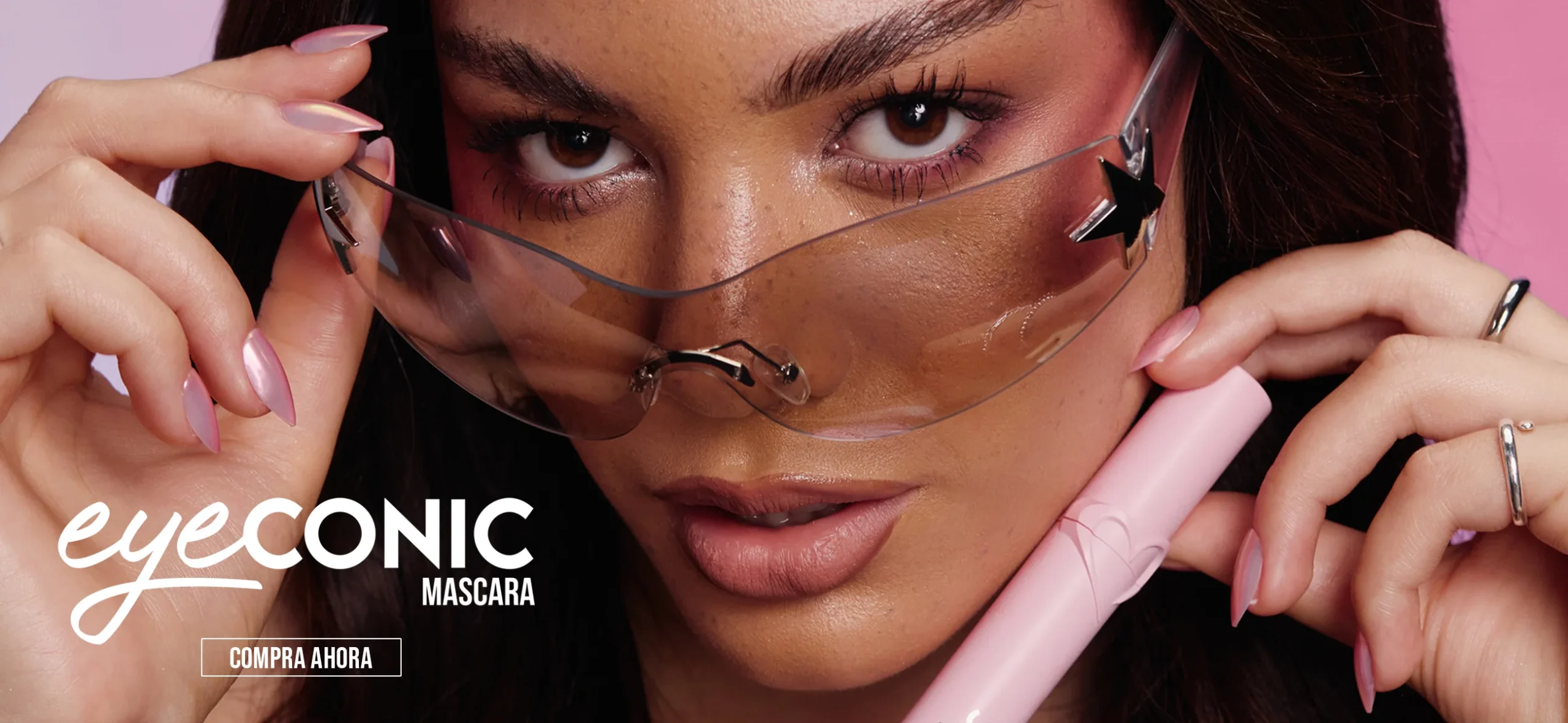 Modelo Maquillaje Principal